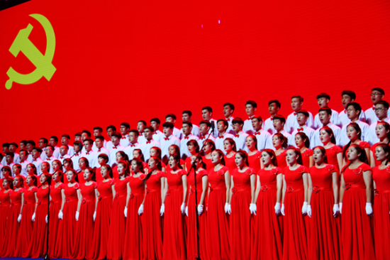 新疆昌吉市举办红歌大赛 唱响经典歌曲向党献
