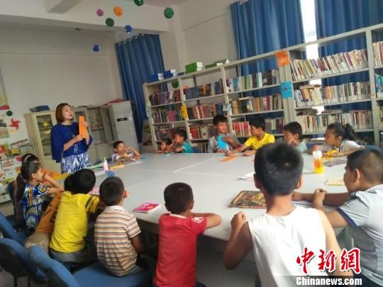 上海援疆开展社区教育助力南疆学生快乐成长_